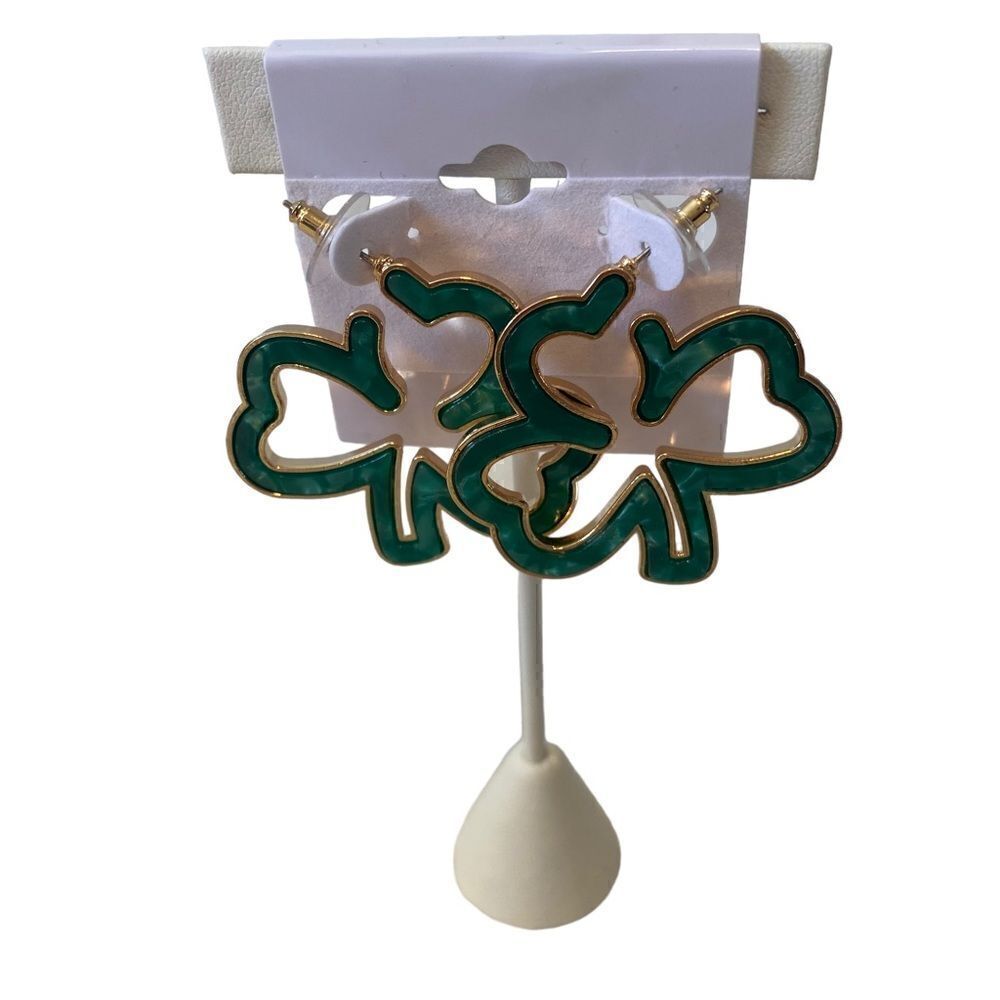 Marbled Green & Gold Shamrock Earrings. Perfect for St.Paddy’s Day!